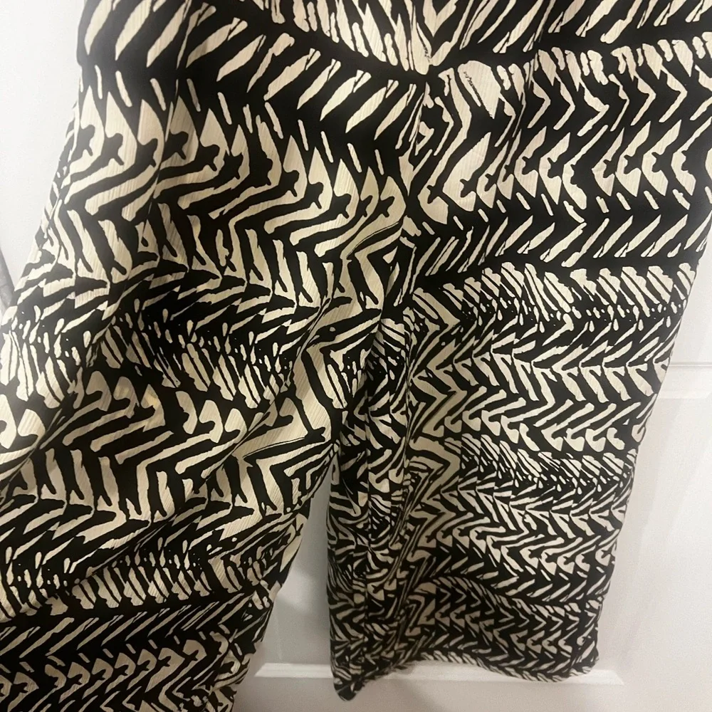 Women’s Black and White Casual Jumpsuit - Picture 5 of 11
